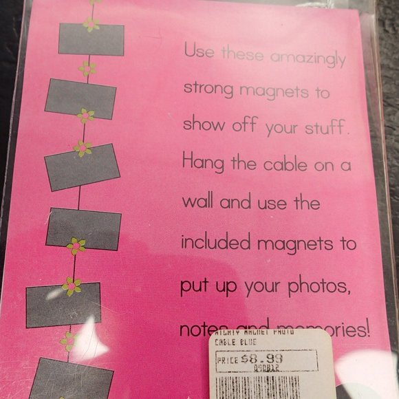 Mishu Magnet Photo Cable with Blue Flowers - Picture 3 of 3